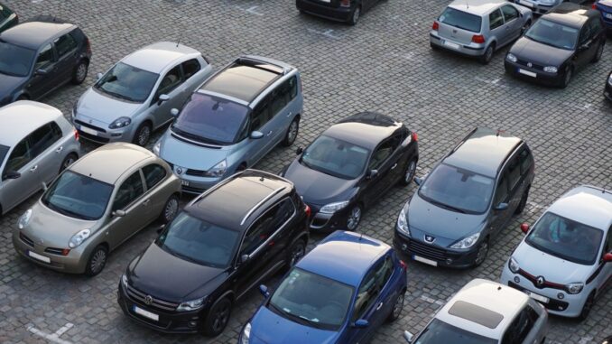 parking_autos_vehicles_traffic_city_park-713542